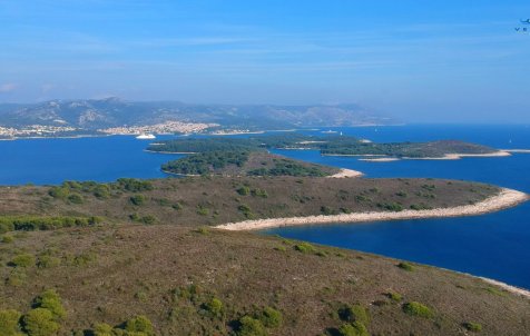 Island Hvar & wine tasting - Exclusive private speedboat tour