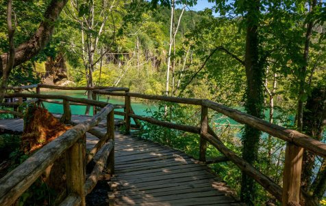 N.P. Plitvice lakes - 16 lakes inter-connected by a series of waterfalls